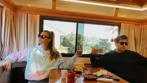 Care este relația dintre Mert Ramazan Demir și Afra Saracoglu, actorii din Golden Boy?