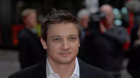 Jeremy Renner, primul interviu după accidentul cu plugul de zăpadă: „Am ales să supraviețuiesc”