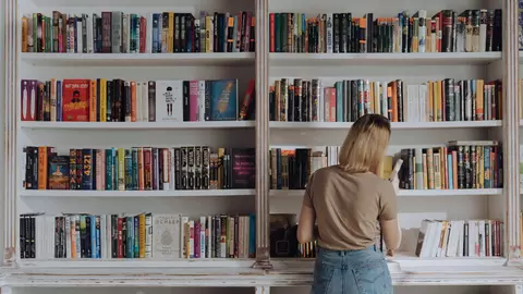 Tips&Tricks: Organizează-ți eficient cărțile din bibliotecă 