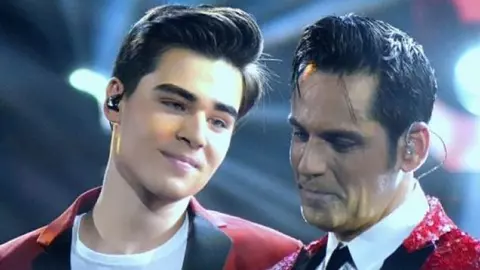 Cum se descurcă Radu Ștefan Bănică cu banii. E actor, dar și tânăr om de afaceri: „Nu făceam nici 100 de lei pe zi, deci a fost ceva groaznic”