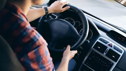 Top 5 lucruri pe care să le faci pentru siguranța ta la volan