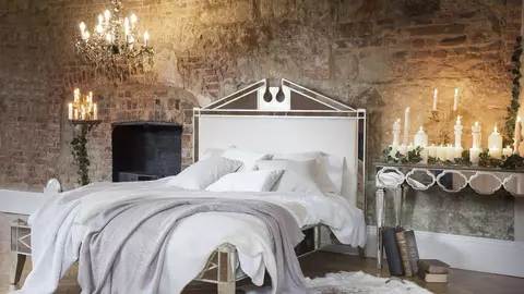 Trucuri și sfaturi pentru a-ți transforma spațiul de dormit într-un sanctuar relaxant