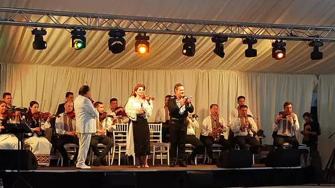 Cântăreața de muzică populară a pierdut o sarcină în timp ce era pe scenă: „Am avut parte de stres”