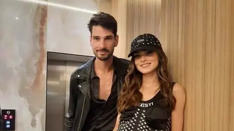 Theo Rose a hotărât cum vrea să nască: „E o experiență diferită pentru fiecare femeie”