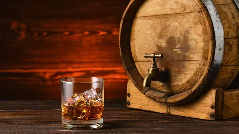 Bourbon vs. Whisky: Care este diferența?