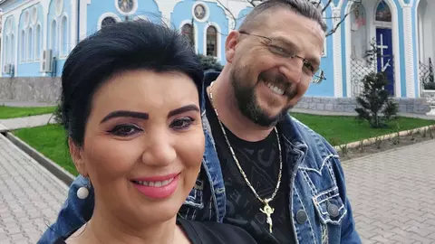 Adriana Bahmuțeanu și George Restivan s-au căsătorit religios în Ucraina: „Să sperăm că le vine mintea la cap”