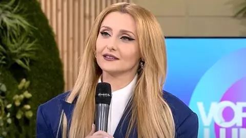 Alina Sorescu plânge pentru suferința fetițelor sale: „E o situație grea pentru ele și de asta îmi este și mie greu”