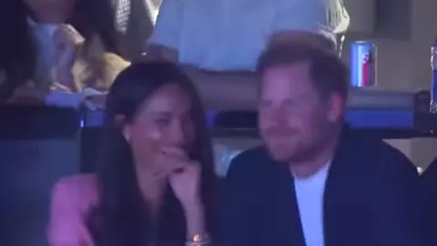 Meghan Markle și Prințul Harry, momente tandre la cea mai recentă apariție! Se bucură amândoi de viața în America