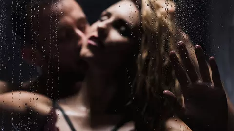 Cum să reaprinzi pasiunea în viața ta după criza de la mijlocul vieții sexuale?