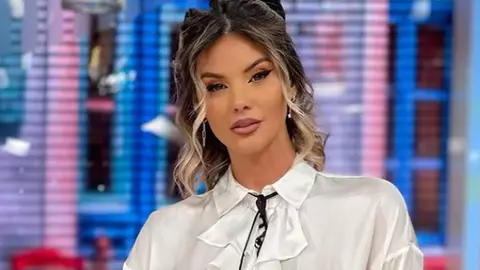 Ramona Olaru, moment stânjenitor la TV. A căzut în direct, iar fiul Andreei Esca a reacționat imediat