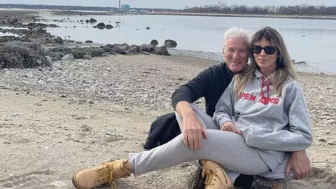 Cum a cucerit-o Richard Gere pe femeia visurilor sale: „Ce poate fi mai romantic”