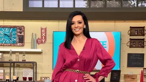 Silueta Cosminei Păsărin: „Am 53 de kilograme acum, sunt la fel ca la 20 de ani!”. Ce mănâncă vedeta