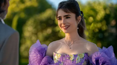 Vedeta din Emily in Paris a fost furată ca-n codru