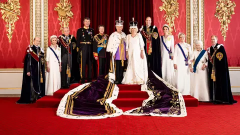 Noul portret de la încoronare! Regele Charles a pozat cu moștenitorii, cu Prințul William și Prințul George