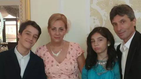 Kassandra, fiica adoptivă a lui Iosif Rotariu, dureri îngrozitoare după cele 50 de operații: „O dor foarte tare oasele”