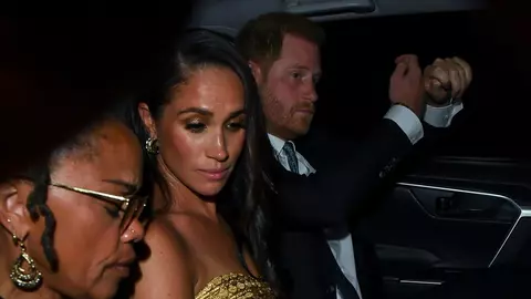 Meghan Markle și Prințul Harry, urmăriți de paparazzi în New York