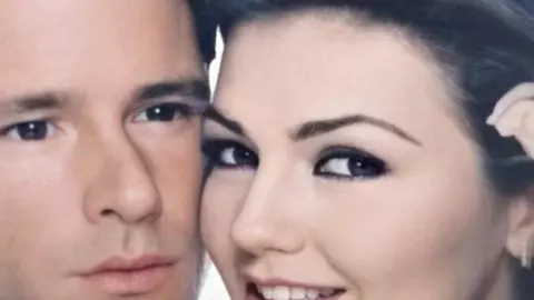 Cum arată după 24 de ani Fernando Carrillo, actorul din „Rosalinda”? Este de nerecunoscut