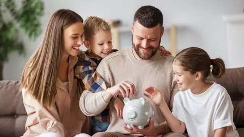 Soluții simple care te ajută să reduci cheltuielile
