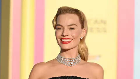 Margot Robbie a strălucit în rochiile Barbie pe covorul roșu