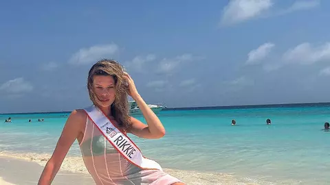 Povestea lui Rikkie Valerie Kollé, prima femeie transsexuală care va reprezenta Olanda la Miss Univers. Transformarea a început-o la 8 ani