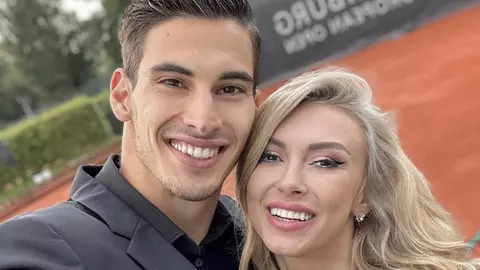Cum a cucerit-o Victor Vlad Cornea doar cu un mesaj pe Andreea Bălan. S-au cunoscut pe Internet