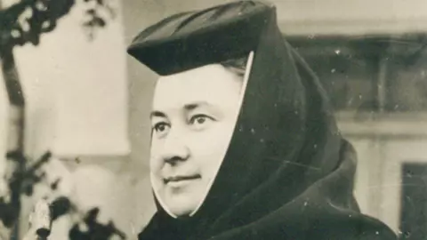 Profețiile Maicii Veronica de la Mănăstirea Vladimirești