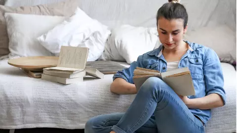 A apărut al 4-lea volum din seria Crave: Seducție 