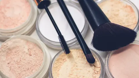 Cum să îți fidelizezi clienții salonului de cosmetică - strategii și tehnici smart pentru succes de durată