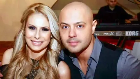 Mihai Mitoșeru încă ține legătura cu Noemi, la 4 ani de la divorț: „Ea singură, eu sunt singur”. Prezentatorul nu vrea o nouă relație