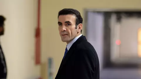 Procurorul Pars din "Secrete de familie" este pictor în timpul liber