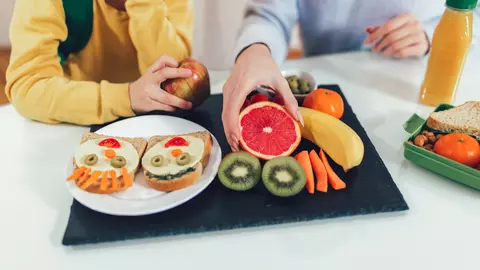 Rețeta unui prânz sănătos la școală. Trei alimente de evitat