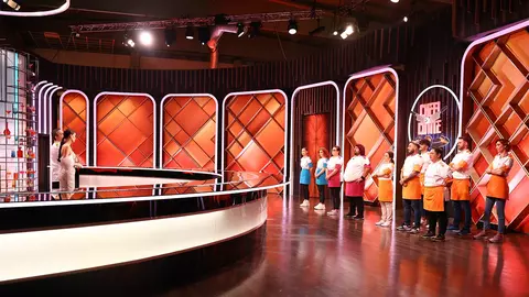 Dublă eliminare la „Chefi la cuțite”. Mariposa şi Nadd Hu au părăsit show-ul culinar de la Antena 1
