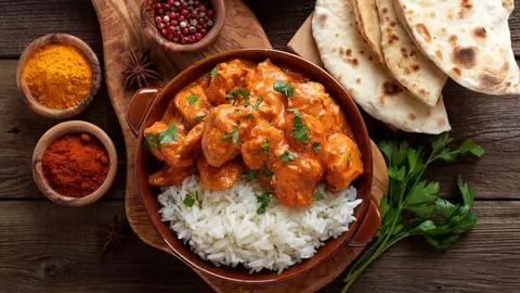 Curry de pui – adu savoarea bucătăriei indiene la tine acasă