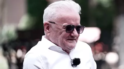 Ce obicei are Irinel Columbeanu în fiecare dimineață, la azil: „Așa îi place lui”