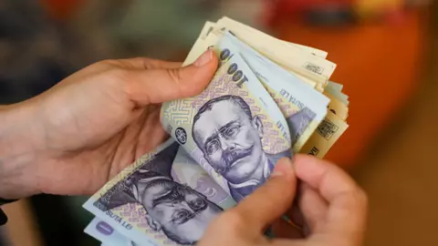 TVA 5% vs 9%: Cu cât îți crește rata la apartament în 2024?