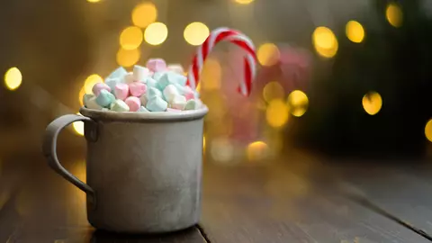 Care sunt cele mai „nesănătoase" băuturi de Crăciun cu cele mai multe calorii?
