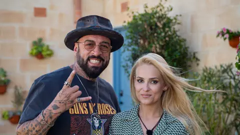 Elena, fosta soție a lui CRBL, s-a mutat din România după divorțul de artist. Unde locuiește cu Alessia, fiica lor