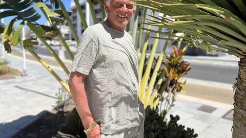 Cu ce se ocupă Leonard Miron în Marea Britanie. Fostul prezentator TV și-a schimbat numele. „Ei nu vor să mă oprească să am această”