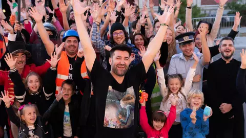 Smiley lansează „OAMENI”, o piesă-manifest despre FIECARE om