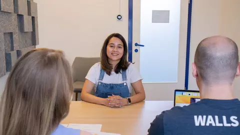 Sondaj eJobs: 56% dintre angajații participanți plănuiesc să-și schimbe jobul în 2024. Salariul prea mic, lipsa oportunităților reale de a crește în compania pentru care lucrează în prezent sau faptul că muncesc într-un mediu pe care îl consideră toxic sunt principalele motive de nemulțumire