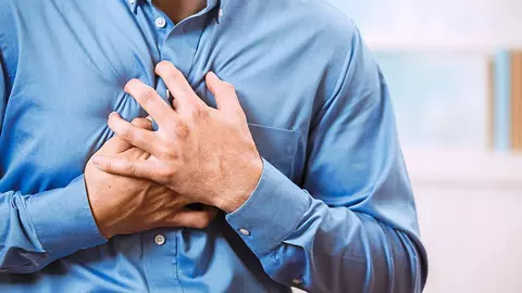 De ce bărbații din România sunt mai afectați de bolile cardiovasculare! Cât de periculos e fumatul, dar și consumul excesiv de alcool