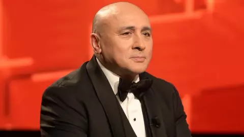 Marcel Pavel își face prima operație estetică la față. Decizia luată de artist: „Îmi e teamă să nu rămân mirat așa”