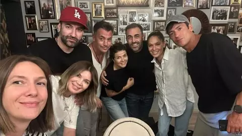 Gina Pistol, Smiley, Adela Popescu și Răzvan Fodor vor să dea lovitura cu o super-afacere. Vor deschide pe 1 mai