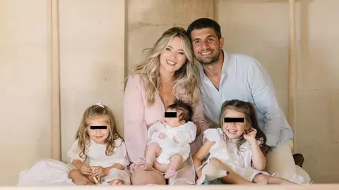 Laura Cosoi știe sexul celui de-al patrulea bebeluș. Actrița este însărcinată în 4 luni: „Nu pot să mă plâng”