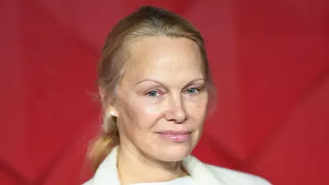 Motivul surprinzător pentru care Pamela Anderson nu se mai machiază
