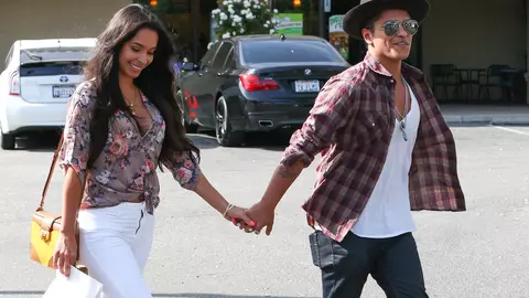 Bruno Mars și Jessica Caban s-au despărțit? Formează un cuplu din 2011. "Și-au petrecut Crăciunul și Revelionul separat”