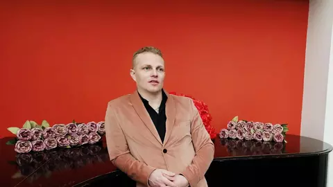 Tenorul Ştefan von Korch lansează o invitaţie video la concertul “CHANSONS D’AMOUR” din 3 februarie de la Sala Dalles
