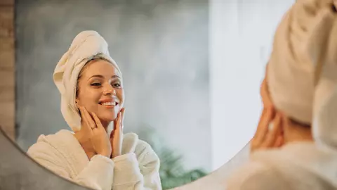 7 produse cosmetice care completează cu succes rutina de îngrijire a pielii și părului