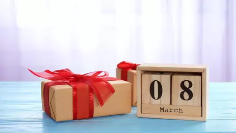Idei de cadouri inspirate pentru 8 martie – Cum să le arăți femeilor din viața ta cât de mult le apreciezi