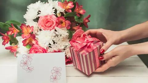 8 Martie magic: Seturi cadou pentru ea, doar pe Notino!